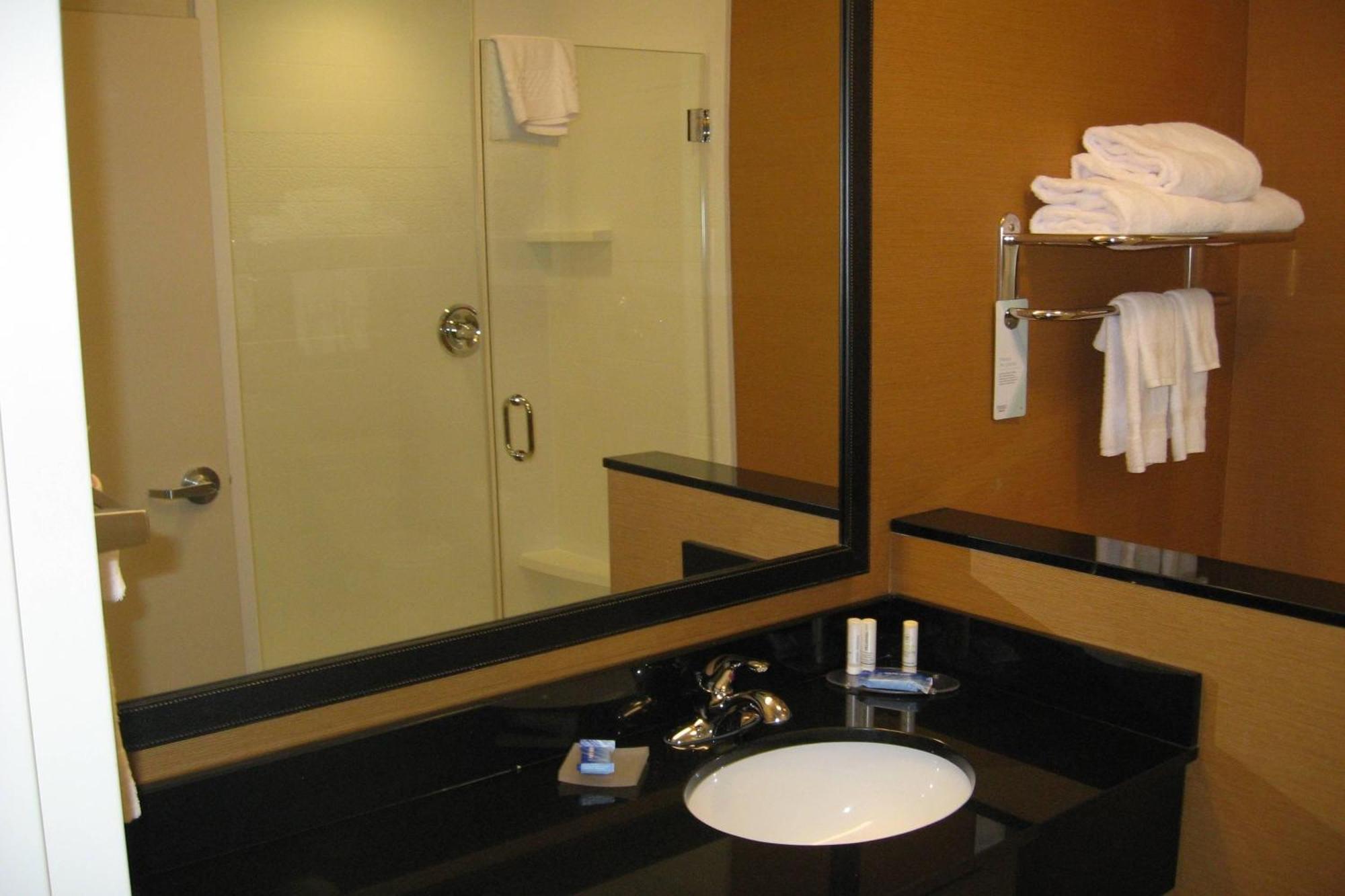 Fairfield Inn & Suites By Marriott Elmira Corning Хорсхедс Экстерьер фото
